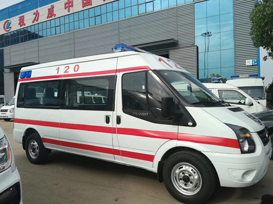 國六福特新世代V348長(zhǎng)軸中頂救護(hù)車