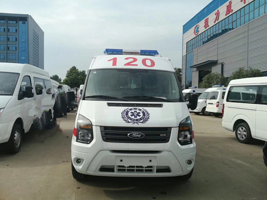 國六福特新世代V348長(zhǎng)軸中頂救護(hù)車